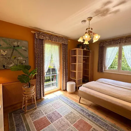 Kaulfuss Apartment *